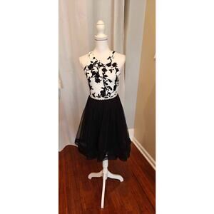 Speechless girls dress high low beautiful black and white size 16